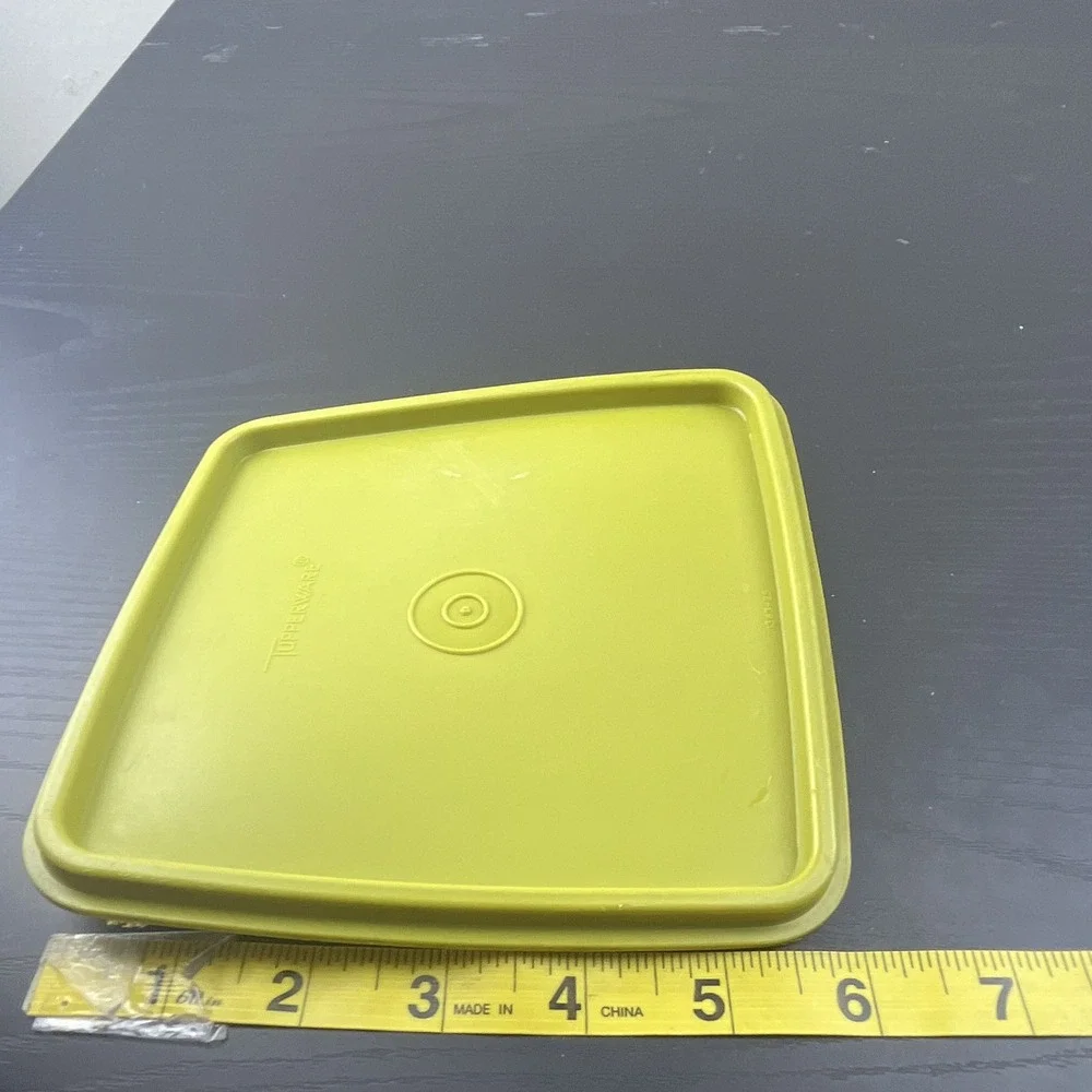 Tupperware 1363-25 Square Snap Replacement Lid Lime Green 6.5